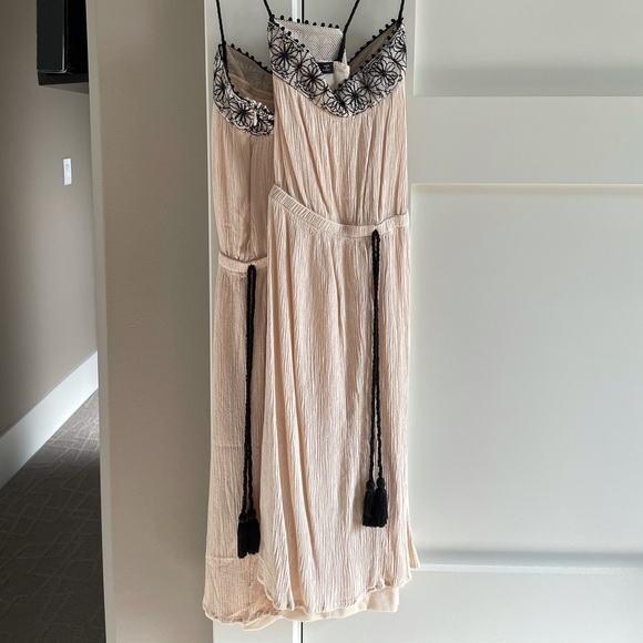 Zara summer dress - Picture 2 of 6